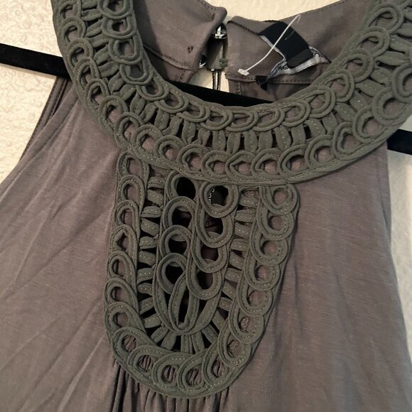 NWT Cable & Gauge Top Green High Neck Lace Sleeveless Flowy Boho Top M - Picture 5 of 5